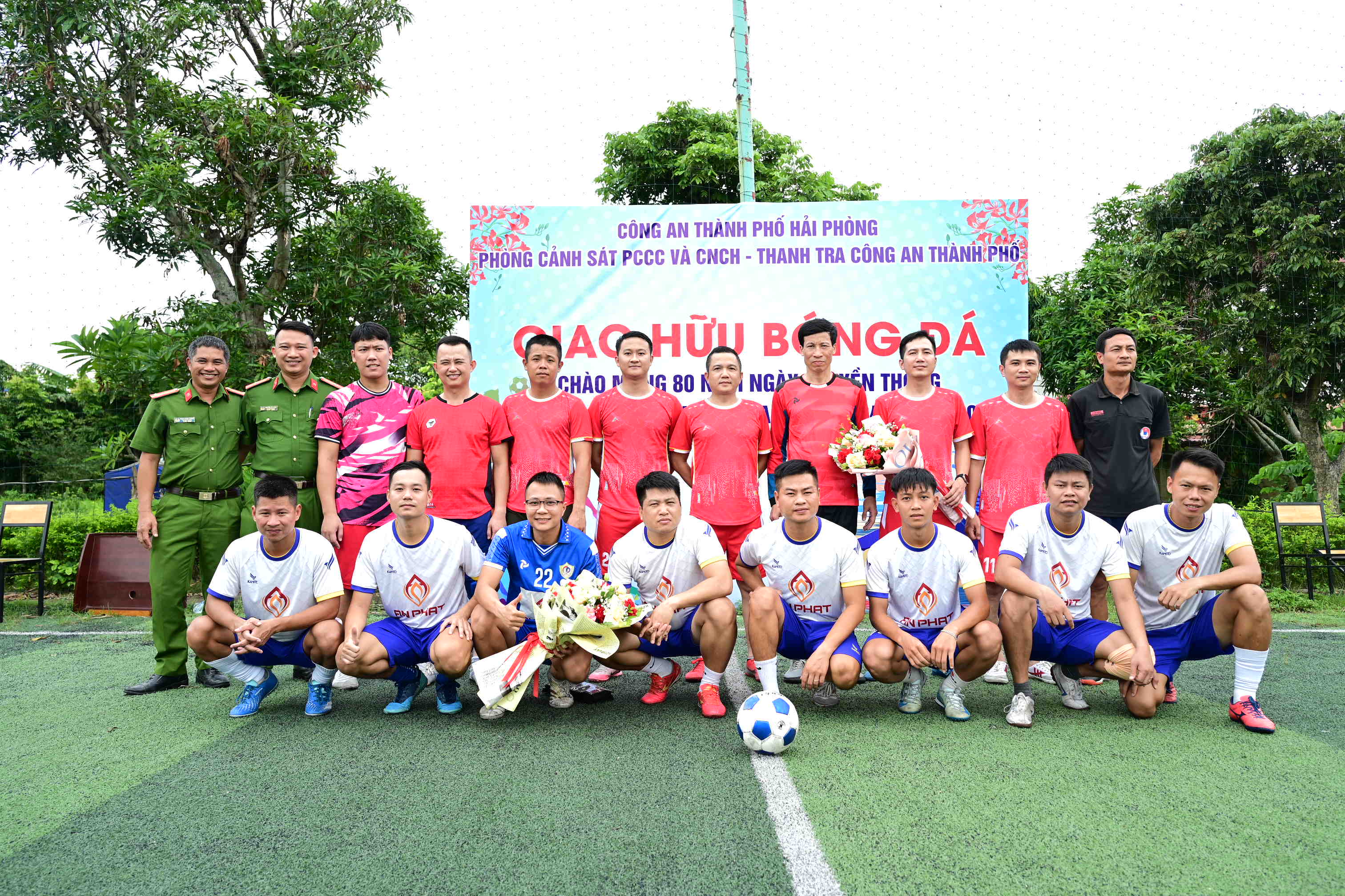 Phòng Cảnh sát PCCC và CNCH và Thanh tra CATP: Giao lưu thể thao chào mừng kỷ niệm các ngày truyền thống của lực lượng Công an